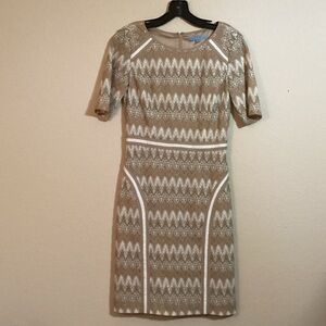 ANTONIO MELANI Elegant Tan/White/Silver Metallic Career Dress Size: 2